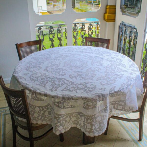 Toalha de Mesa Bordado Labirinto